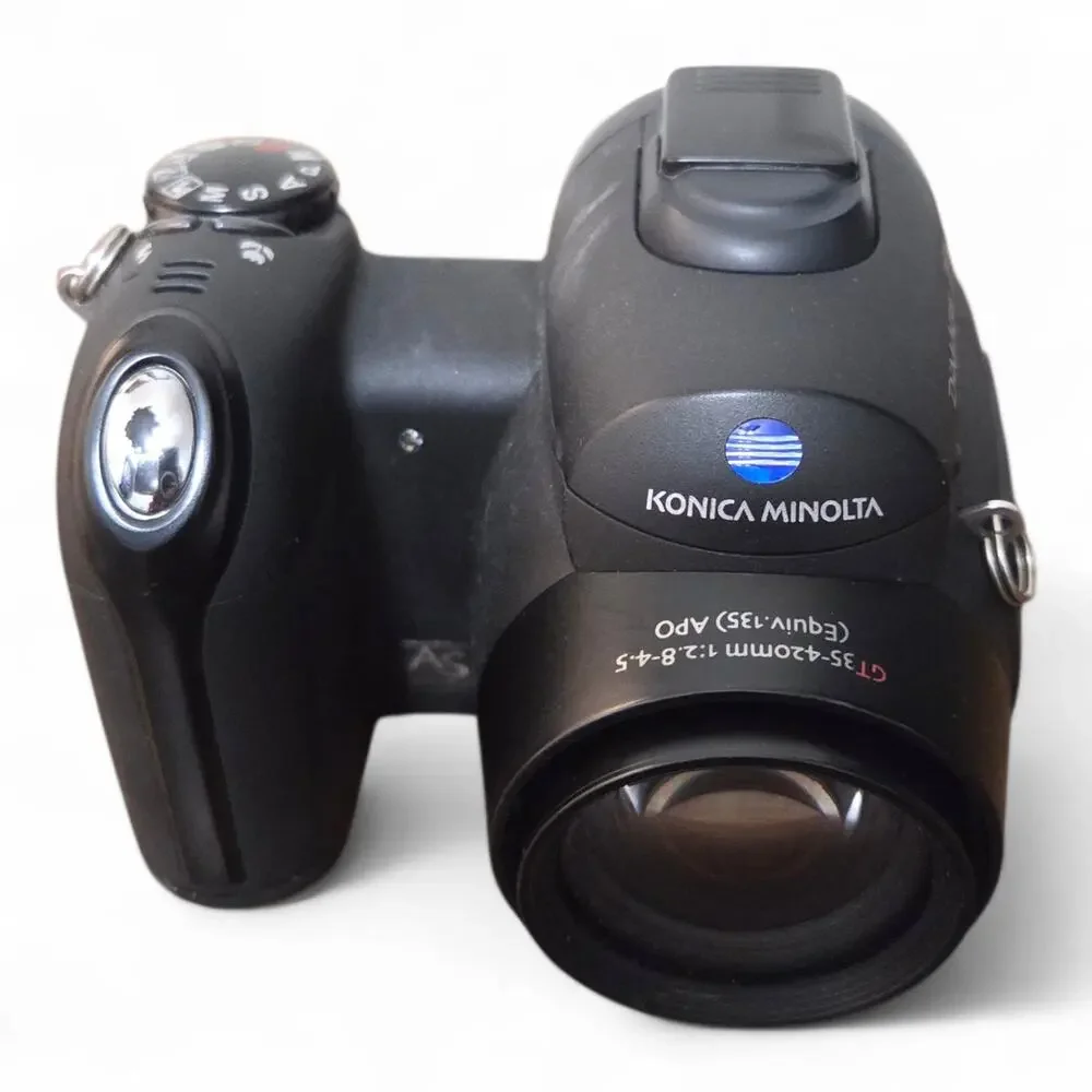 Konica Minolta DiMAGE Z3 4.0MP Digital Camera | 12x Optical Zoom | With Bag